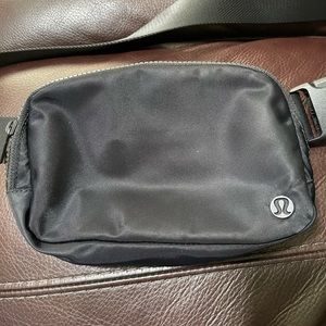 Lululemon Everywhere Belt Bag (OG)